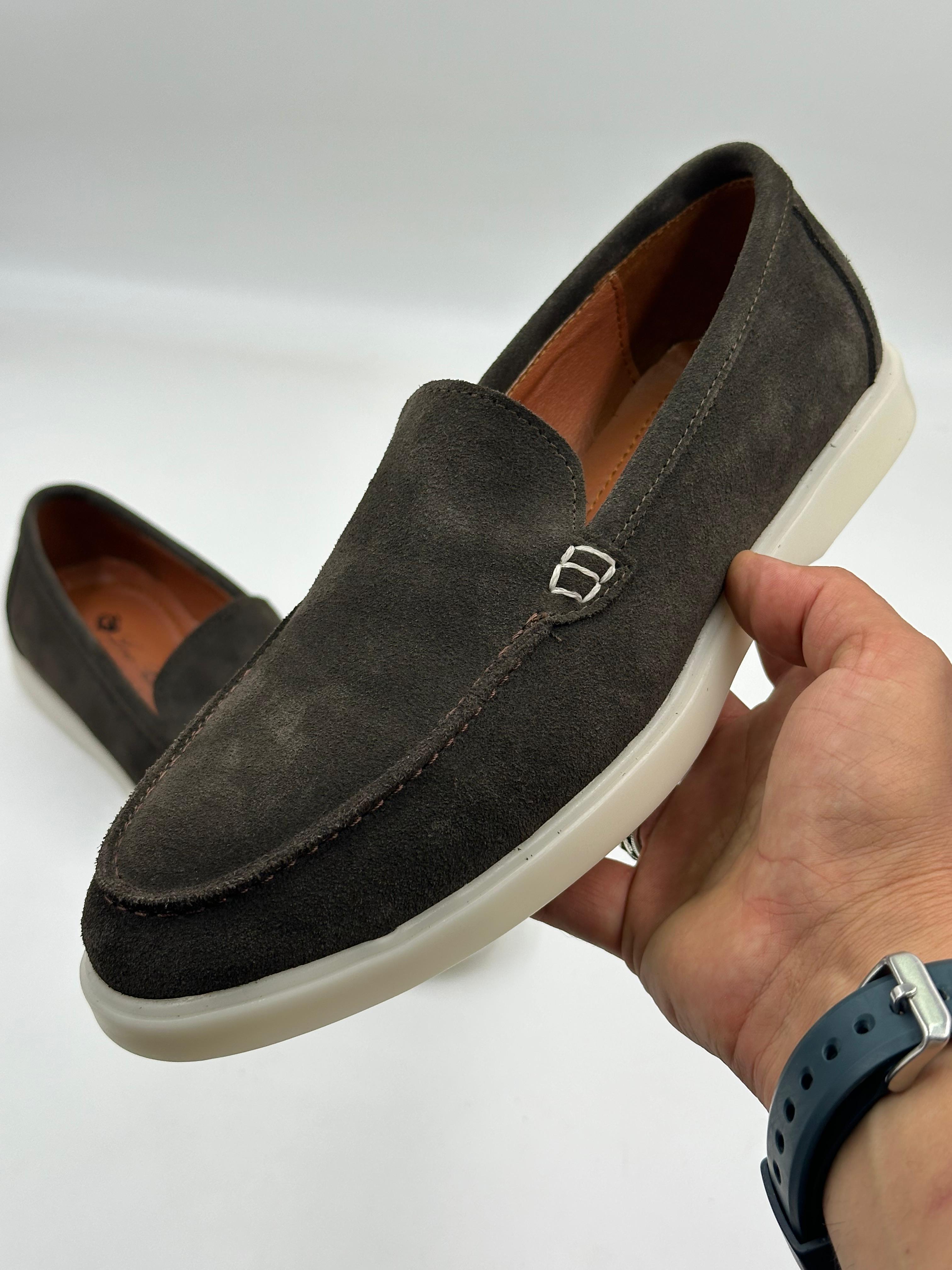 01LOREA-39-MARRON